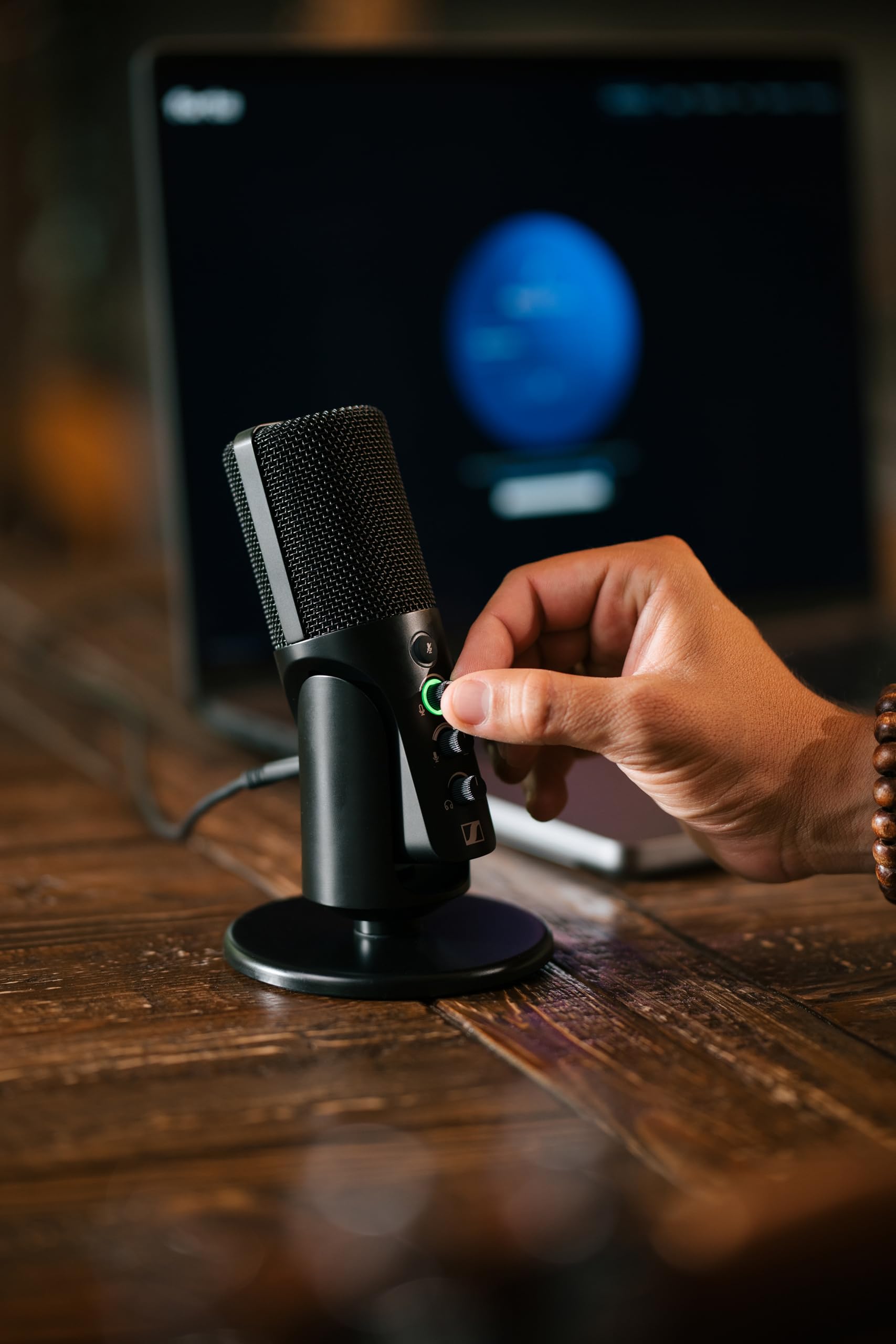 SENNHEISER Professional Profile - USB Cardioid Condenser Microphone & Table Stand, 1.2 m USB-C Cable - Mute Button, Built-in Headphone Jack, Gain, Mix & Volume Control, for PC & Mac,Black
